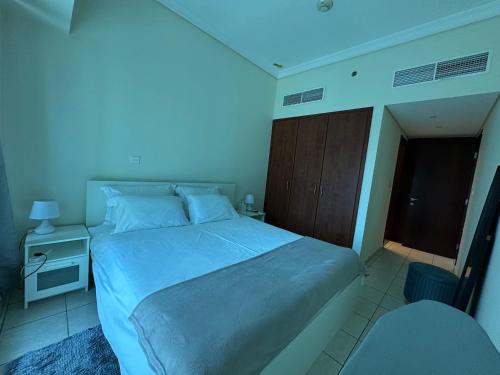 Lake View 1br apartment JLT 1 min to metro, Dubai (Foto 6)
