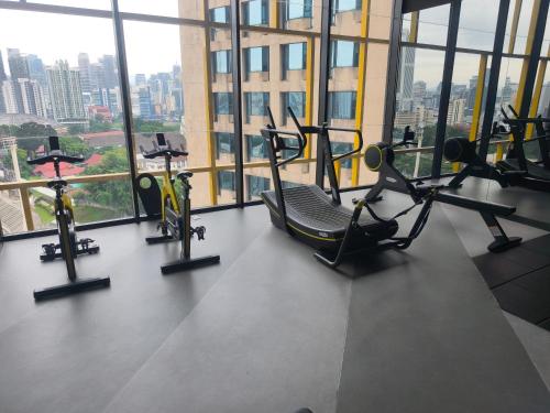 6pax | 2BR | KL118 View | 5min to train Station