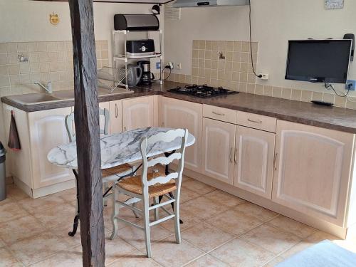 Gîte Pouton (Gite Pouton) in Saint-Loubouer