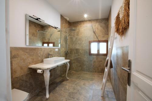 Can Guasch – Sant Francesc Xavier, NJ