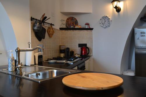 virtuve, Casa dell' Artista - Tamerò Estates (Casa dell' Artista - Tamero Estates) in Montopoli Di Sabina