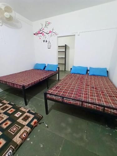 jay malhar bhaktniwas and lodging jejuri