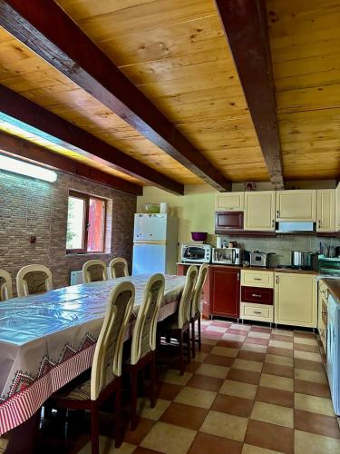 virtuve, Riksberg Chalet in Harghita Mountains in Varsag