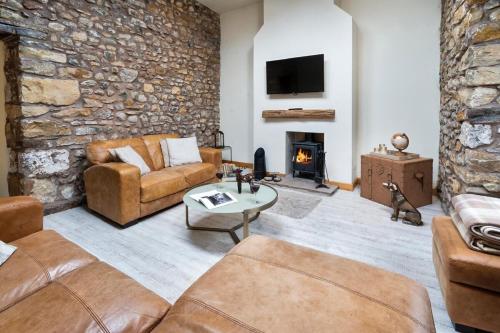 The Old Paper-shop, WiFi, Sleeps 4 & Pet Friendly in Bolton Le Sands