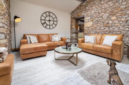 The Old Paper-shop, WiFi, Sleeps 4 & Pet Friendly in Bolton Le Sands