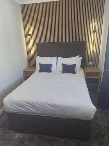 Thomas Arms Hotel - image 14