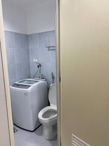 Janas Condotel, Manila