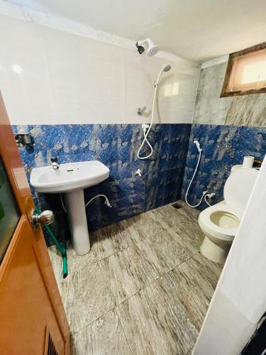 Three-Bedroom Apartment image 10