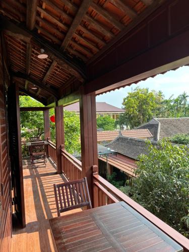 Mai Vien Homestay & Restaurant near Imperial Tomb of Dong Khanh