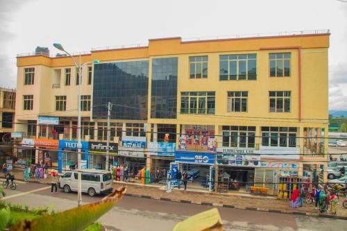 Rond Point Gorilla Boutique and Apartments