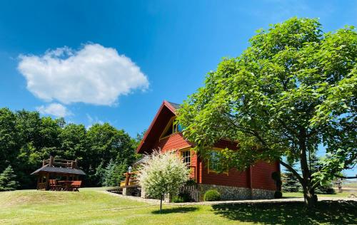 Parádsasvári Sasfészek (Paradsasvari Sasfeszek) in ปารัด