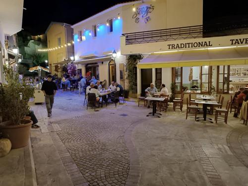 Restaurant, Patriko Village Home in Pissouri
