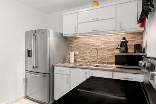 Family Home With Pool Near to The Airport and Solar Panel in 卡罗来纳