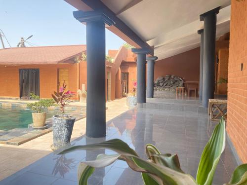 Faciliteiten, Maison nakena in Rufisque