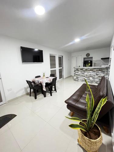 3 bedrooms, 7 beds