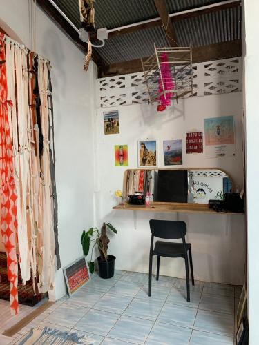 Ka Prao Kai Hostel in Mae Hi