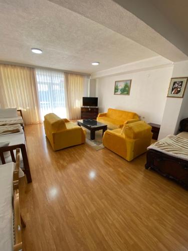 One-Bedroom Apartment with Balcony