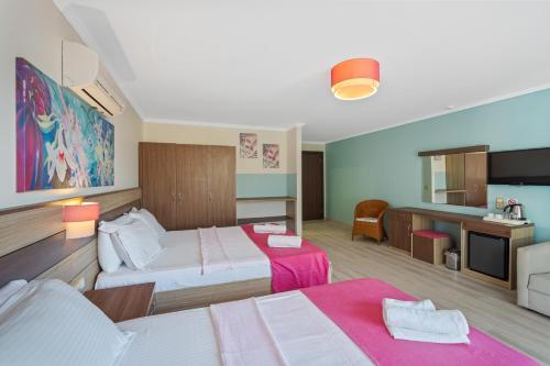 Eden Pyara Hotel Turunc Room Type - Superior Triple Room