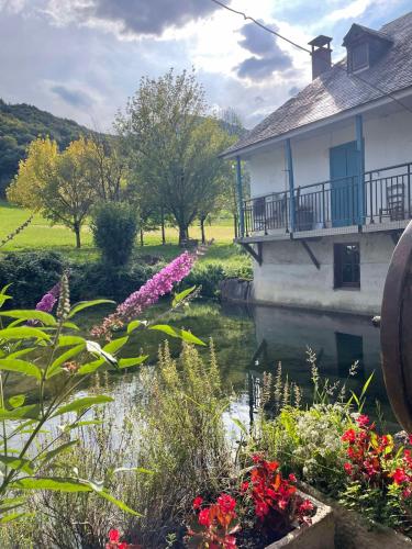 Moulin à eau au cœur des Baronnies (Moulin a eau au cœur des Baronnies) in Labastide