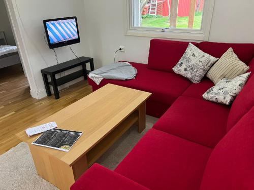 Gäst lägenhet i centrala Falkenberg botten plan utmärkt för äldre folk (Gast lagenhet i centrala Falkenberg botten plan utmarkt for aldre folk) in 팔켄베리