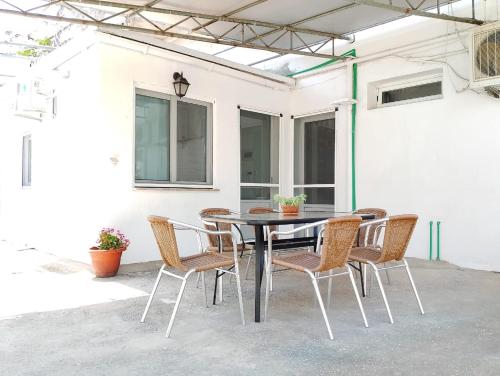 편의 시설/서비스, Old Cafe Apartment in 스칼라 칼리라치스