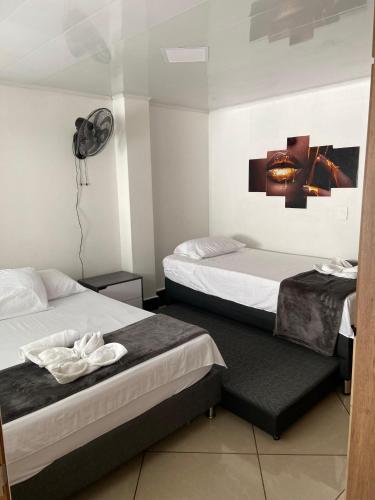 Aparta Suites Laureles 71 7 aptos, Medellín (photo 7)