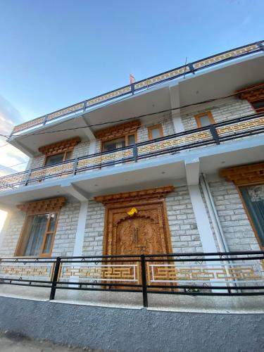 The Mount View Retreat in Nako