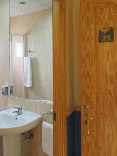 Hostal El Cartero - image 13