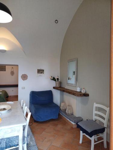 Infinity blu, Furore (Foto 7)