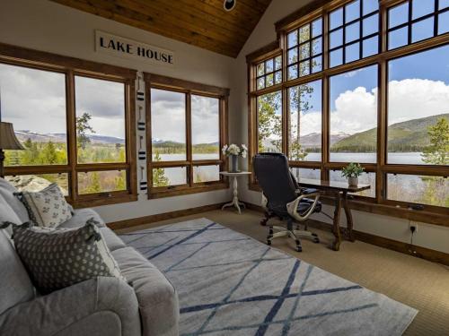 Five-Bedroom Holiday Home
