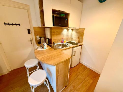 Cozinha, Alizé Studio COSY dans résidence Privée avec Patio à proximité (Alize Studio COSY dans residence Privee avec Patio a proximite) in Saint-Nazaire