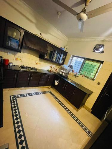 Dream Inn Guest House Islamabad - image 11