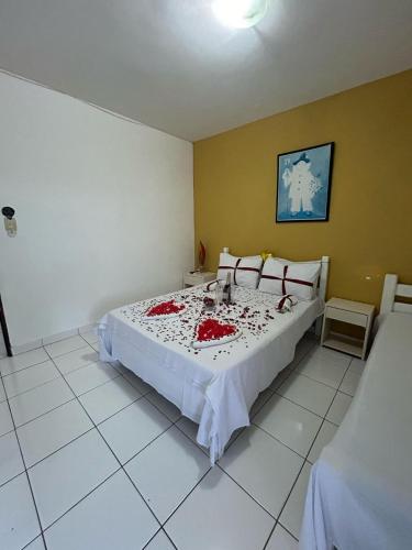 1 double bed, 1 twin bed