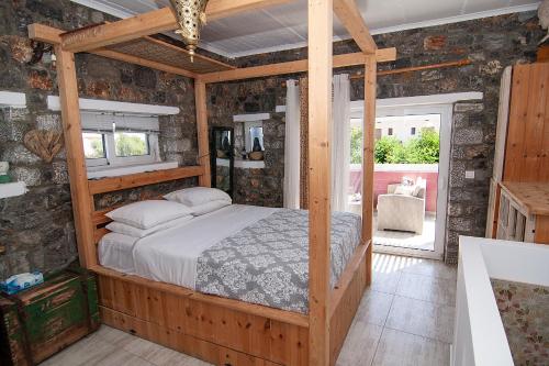 1 queen bed