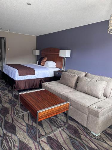 Gateway Inn and Suites in Salida, USA