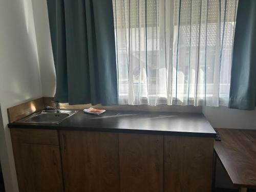 مطبخ, FarawayHomes Aparthotel Krems in كريمس مونستر
