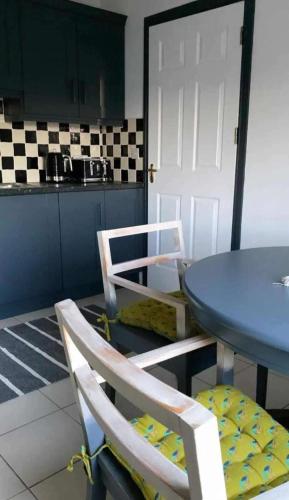 บริการและสิ่งอำนวยความสะดวก, 3Br Apartment - Sleeps 7 - Free Parking - Athy in เอไธย์