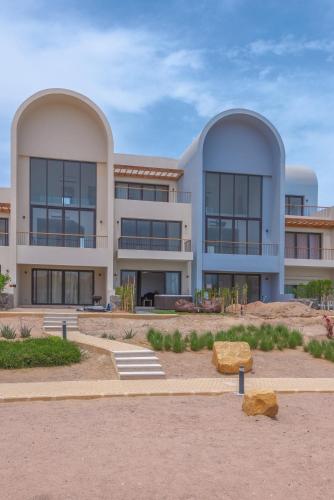 Chic 1 BR with private jacuzzi, Banī Ghālib (photo 10)