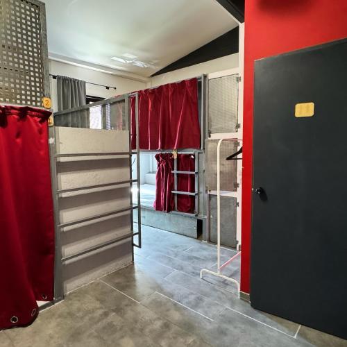 Iconic Athens Hostel, Афины (фото 2)