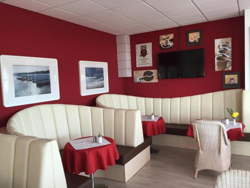 Panorama Hotel Bansin - image 8