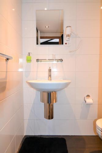 Quadruple Room with Shower image 1