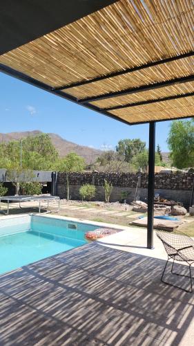 편의 시설/서비스, Acacia in 라스 에라스