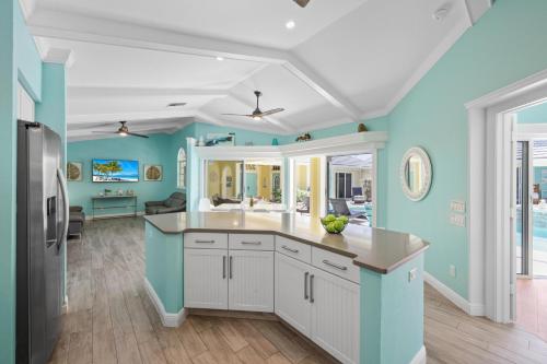 971 Lido Court - image 2
