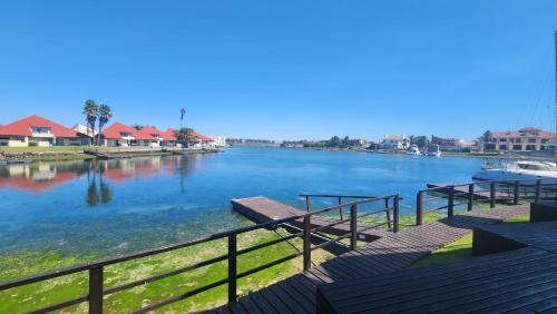 Rodyti, Marina Point22 Water Edge Apartment in Veldrif