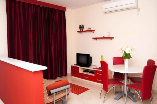 ทัศนียภาพภายนอกโรงแรม, Moderne Ferienwohnung Mit Meerblick in โคมาร์นา