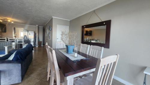 Patogumai, Marina Point22 Water Edge Apartment in Veldrif