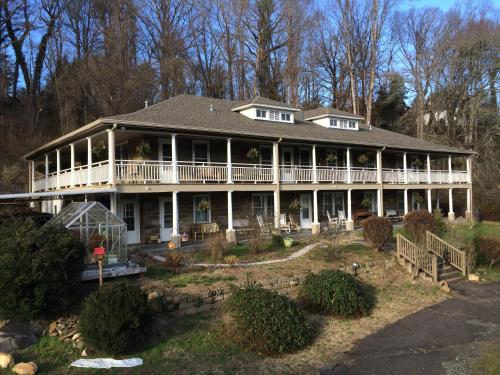 Calhoun House Inn & Suites in Bryson City, USA