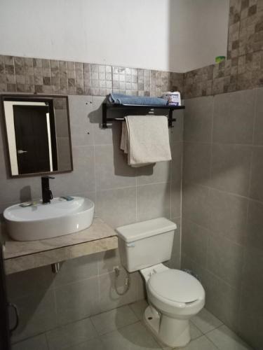 Fürdőszoba, La Terraza-Habitación 2 (La Terraza-Habitacion 2) in Zona Centro