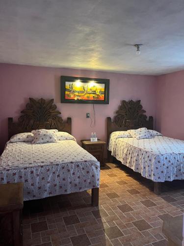 2 double beds