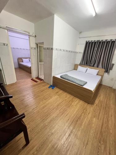 Quadruple Room image 6